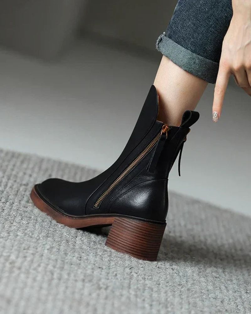 Valorine | Timeless Black Leather Boots with a Comfortable Heel