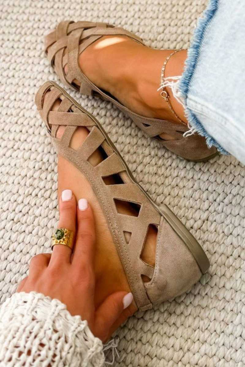 Sandalias bajas informales de puntera abierta, trenzadas y con tiras cruzadas