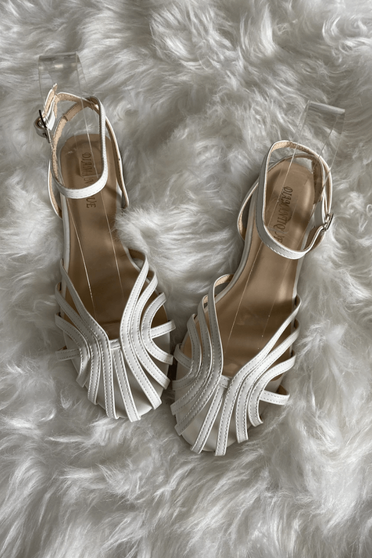 Round-Toe Strap Sandals