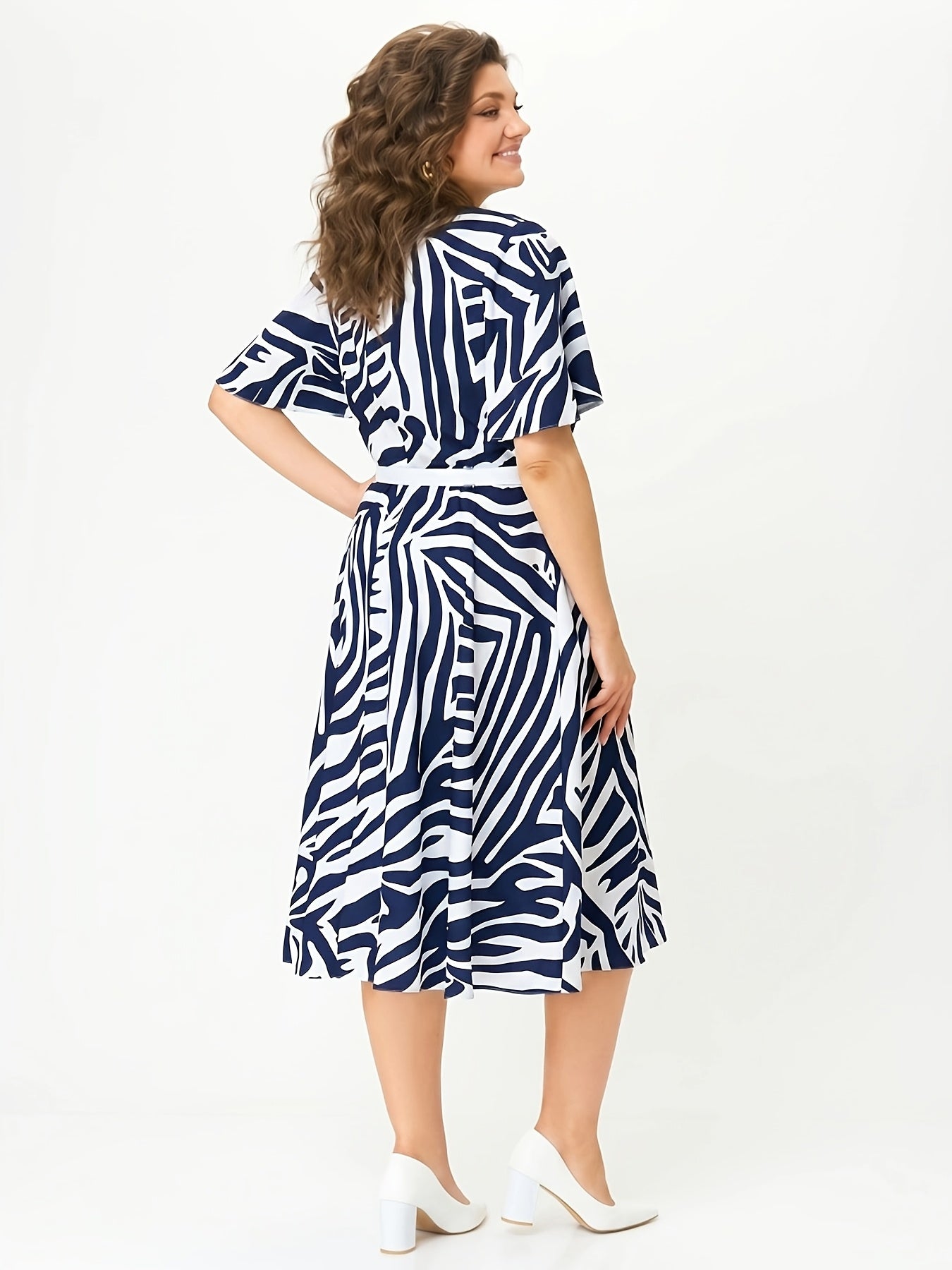Serena | Waist-Defining Printed Midi Dress