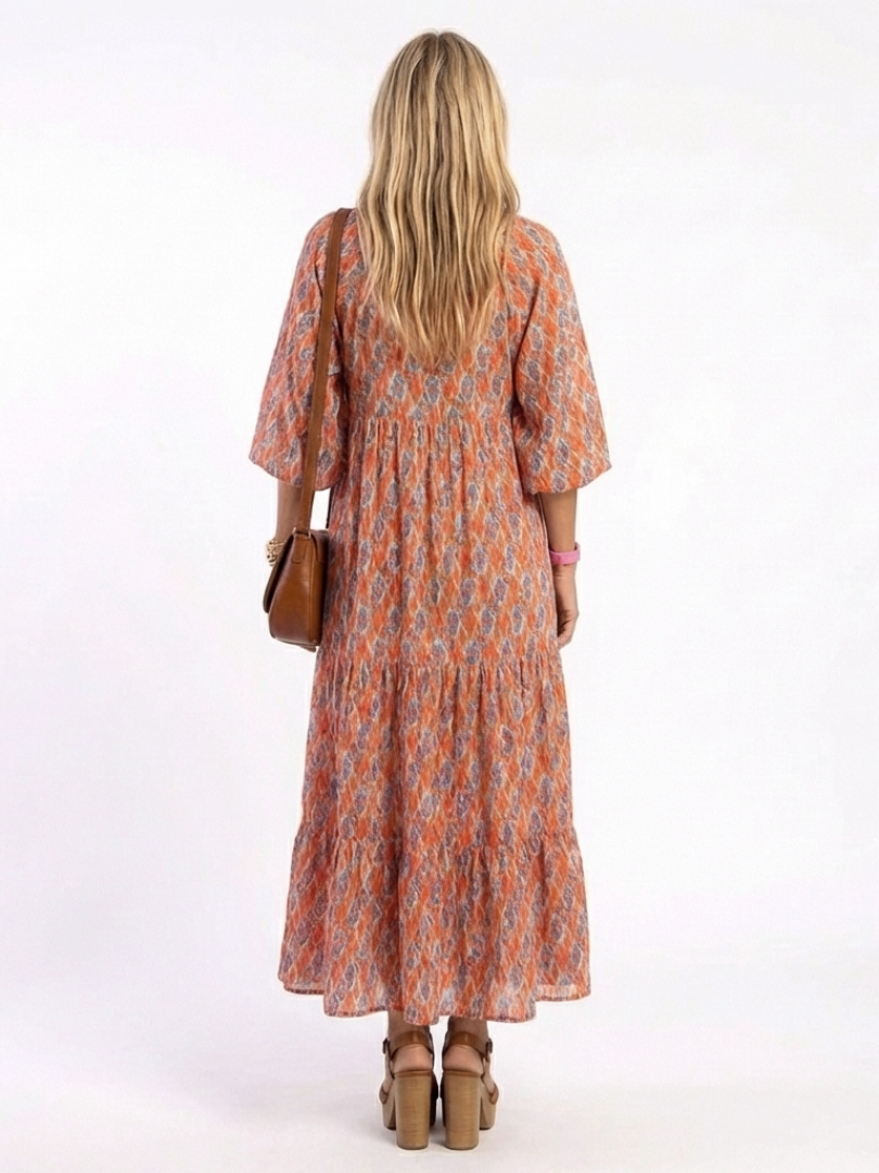 Amara | Robe Midi à Étages Col V Imprimé Géométrique