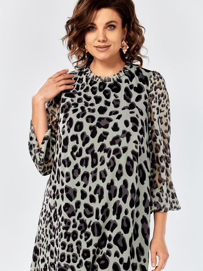 Amara | Elegant Plus-Size Midi Dress