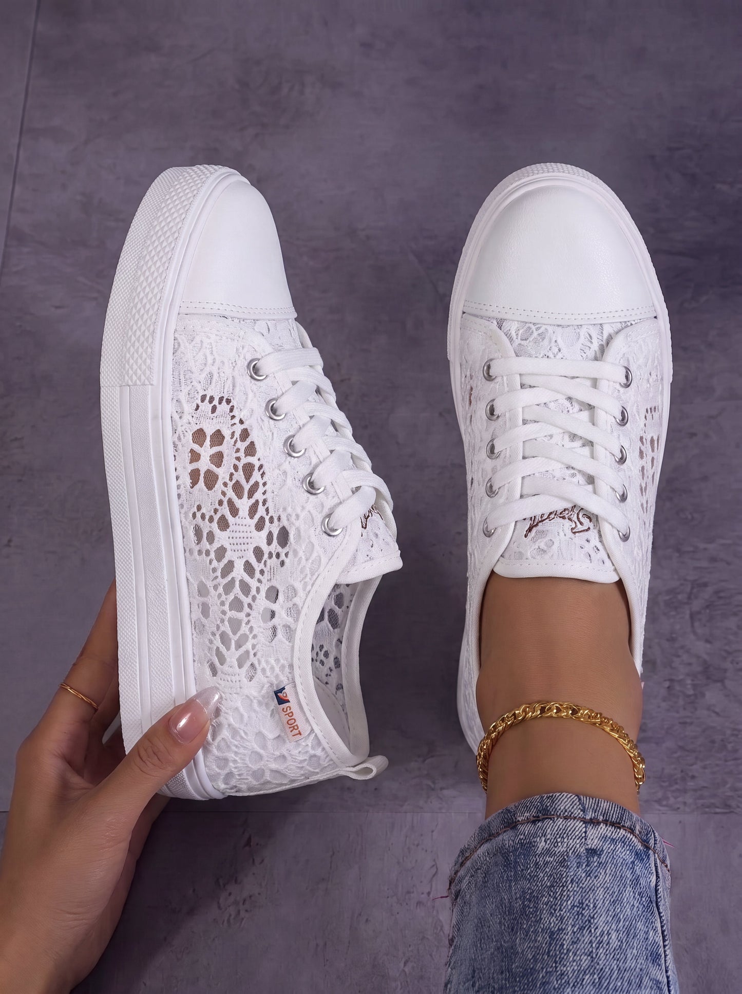 Damiana | Lightweight Elegant Lace Sneakers