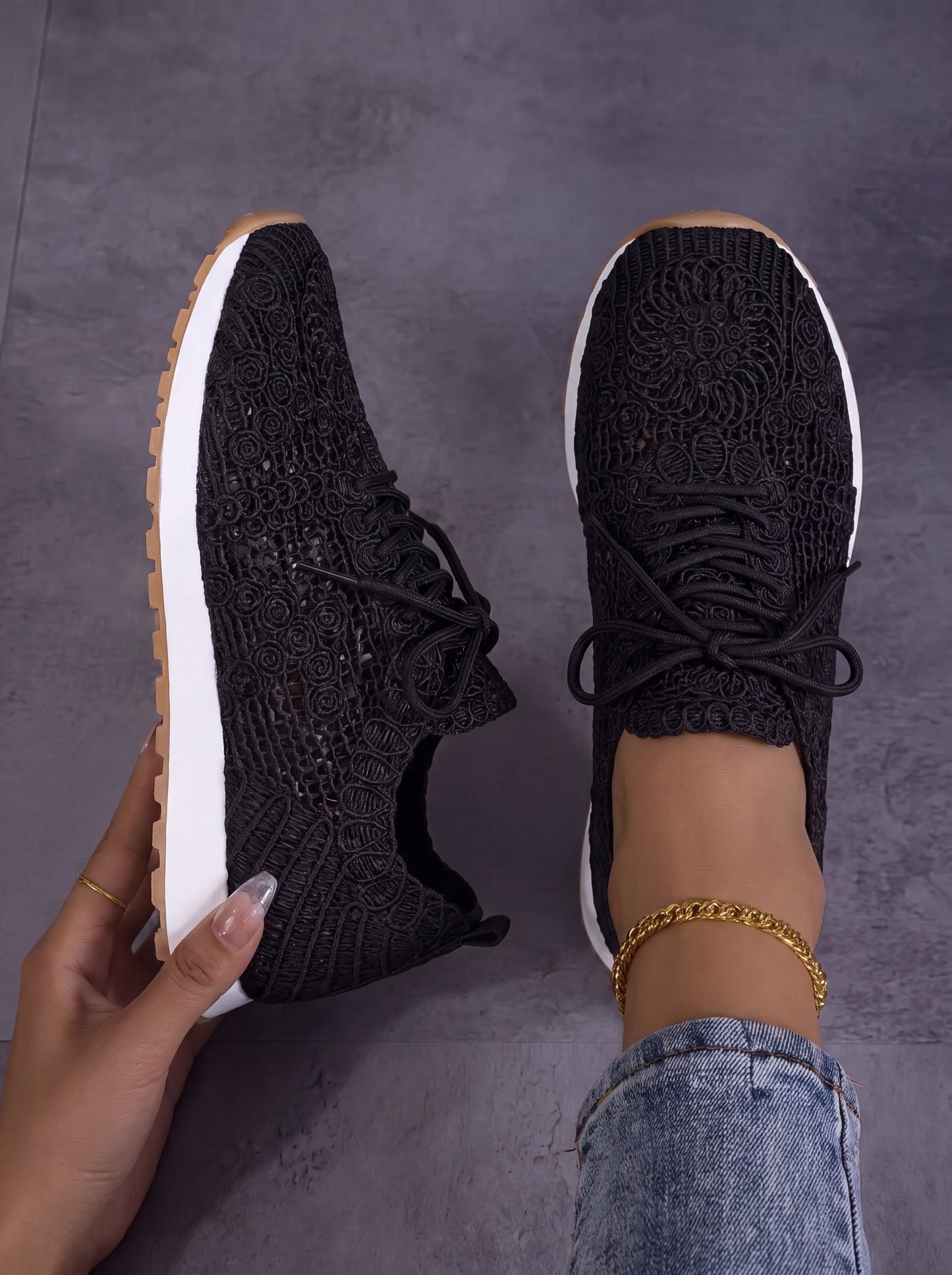 Nives | Lightweight Elegant Lace Sneakers