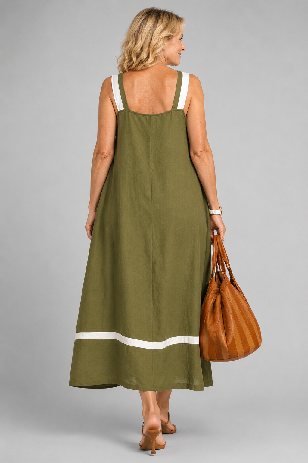 Long dress with contrasting details
