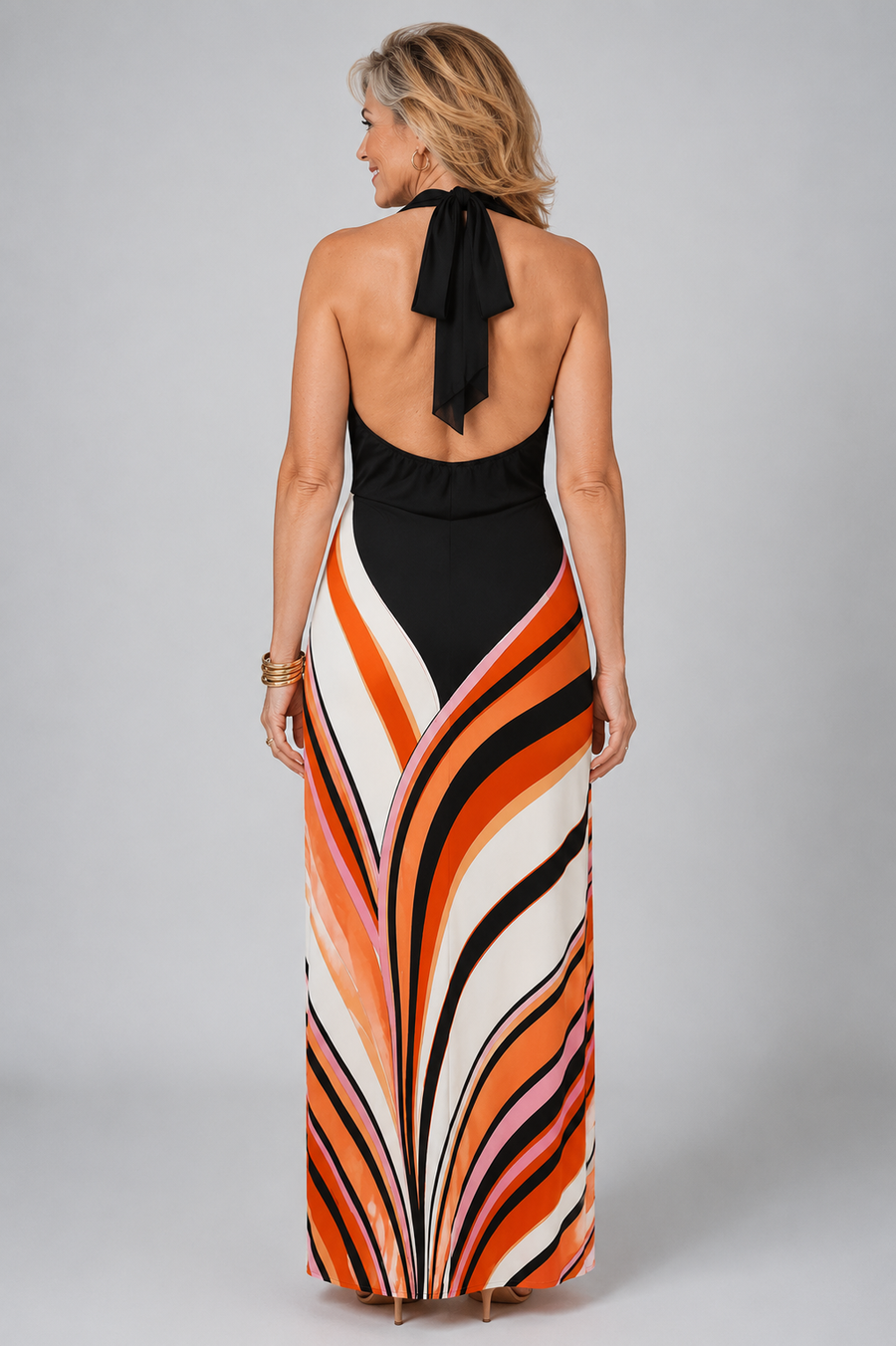 Long dress with halter neck and abstract print.