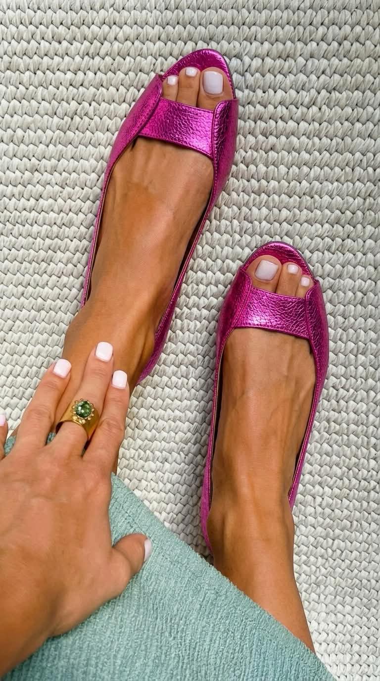 Bailarinas con punta abierta metalizadas, muy elegantes, en color oro champán