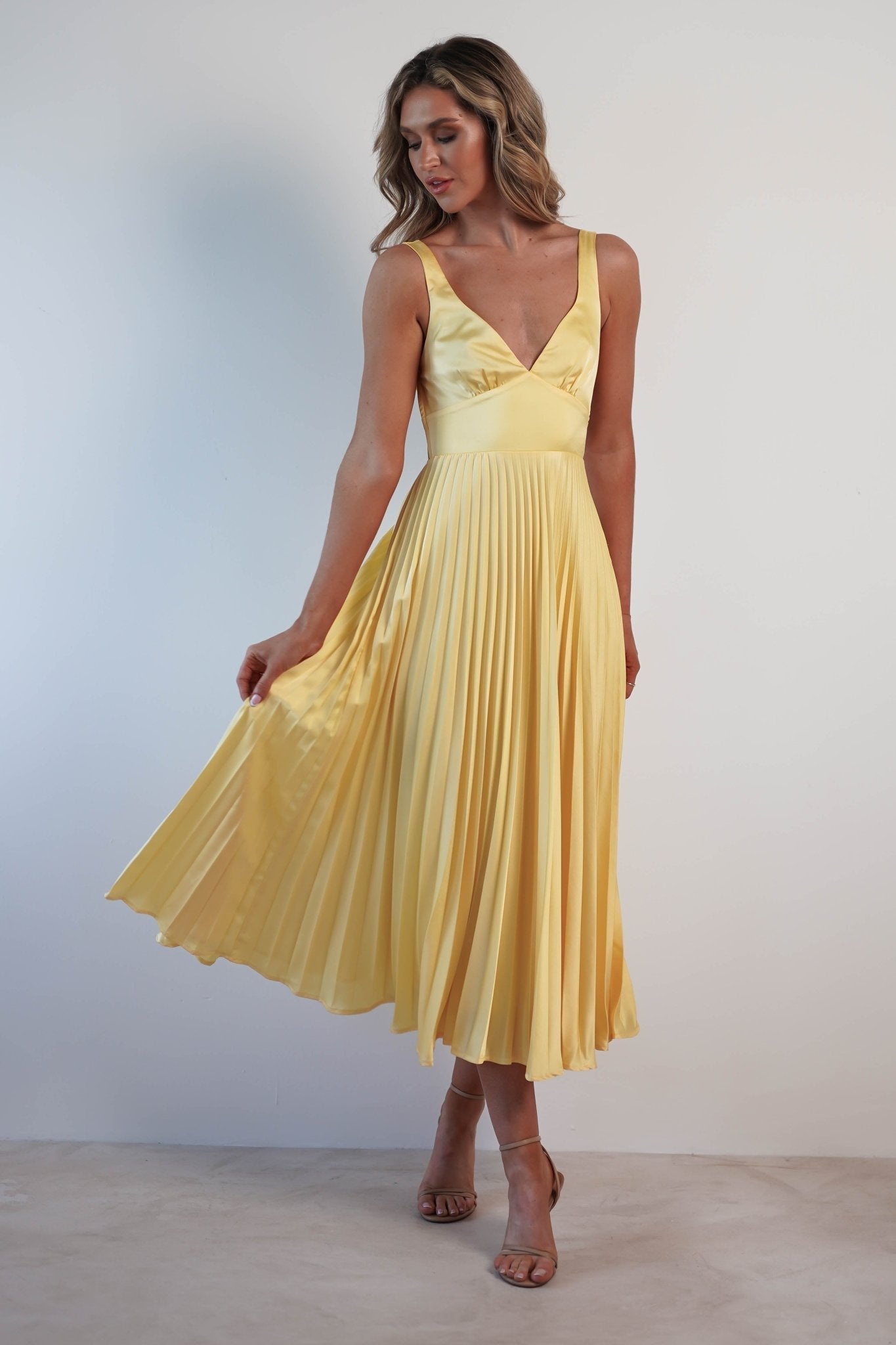 Malka | Elegant Soft-Drape Maxi Dress