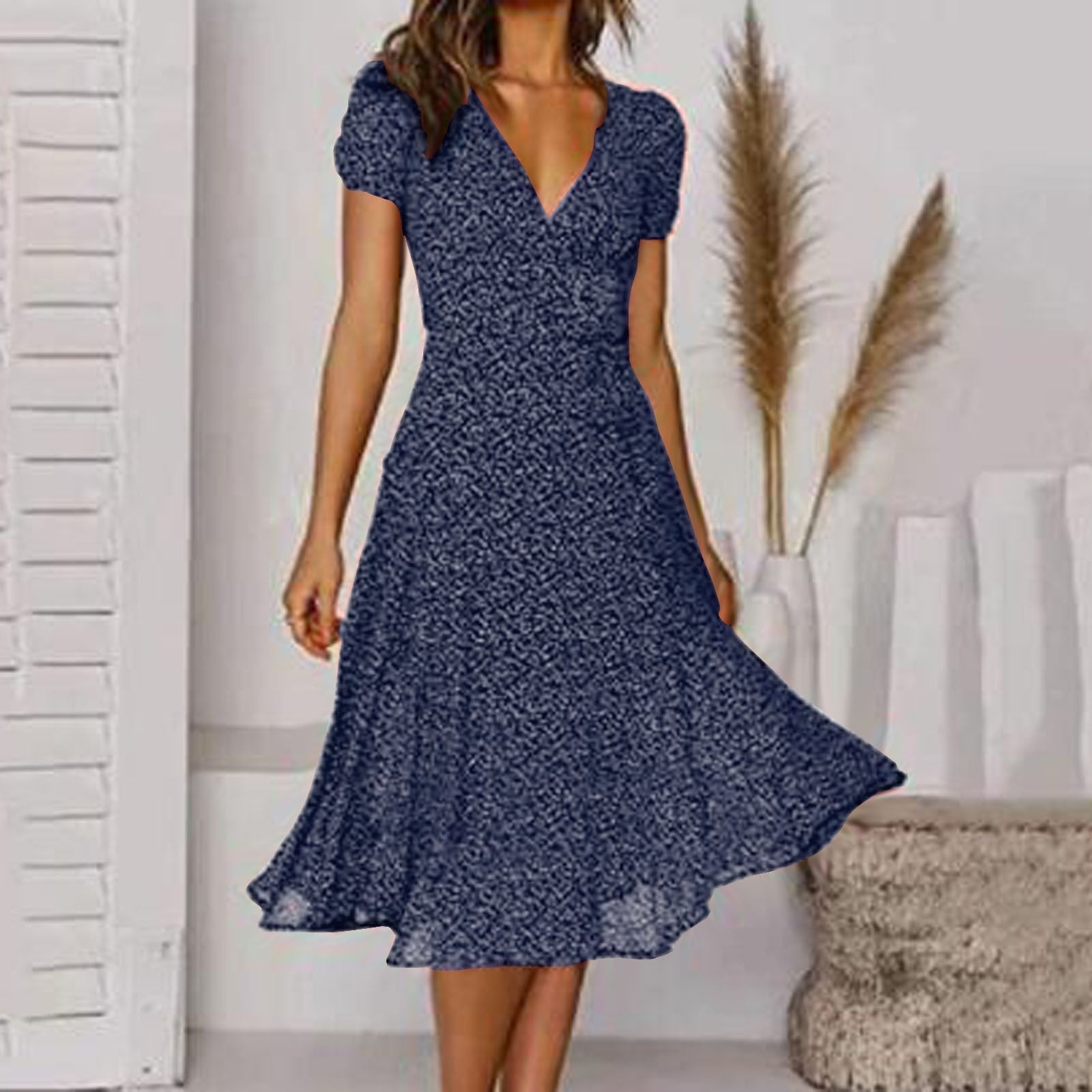 Jolanda | Floral V-Neck Midi Dress