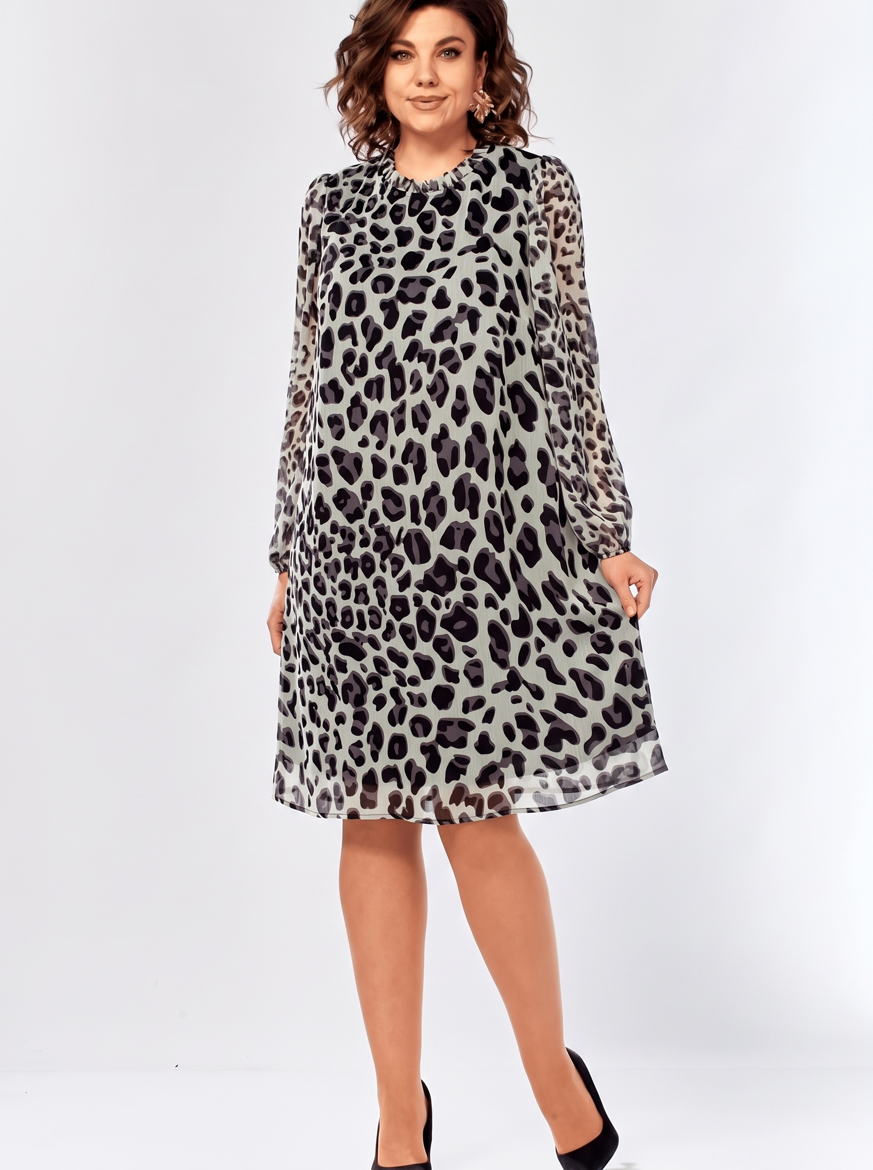 Amara | Elegant Plus-Size Midi Dress