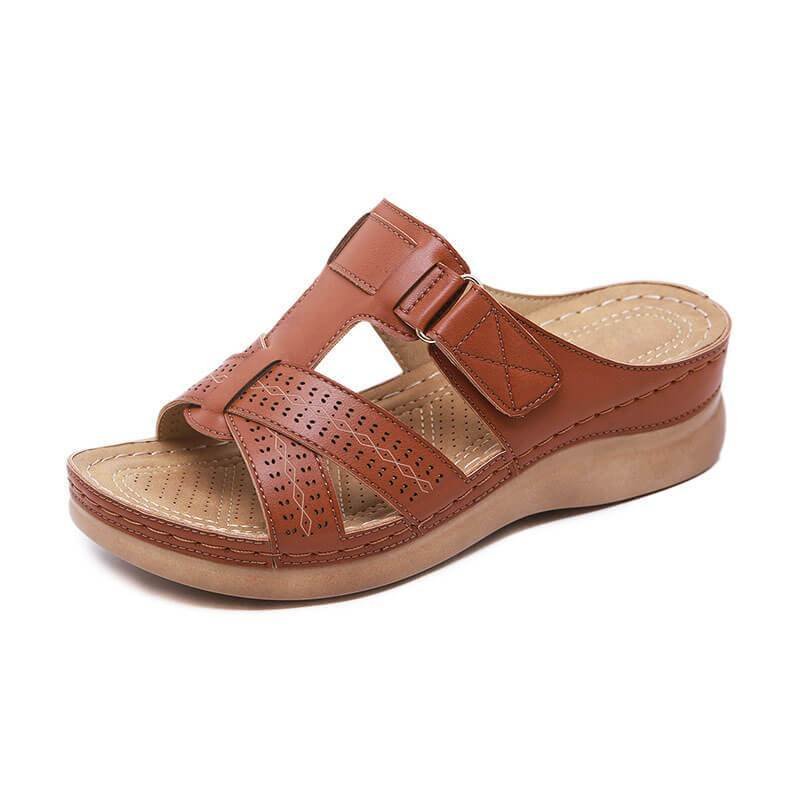 Delaney | Orthopedic Comfort Meets Timeless Style